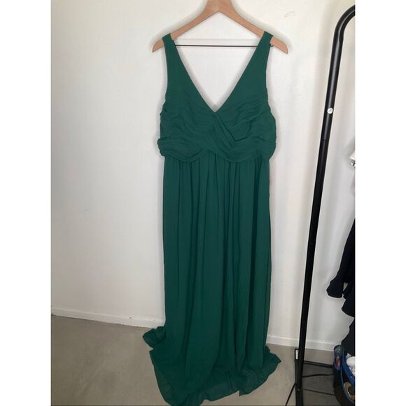 Birdy Grey Laurie Bridesmaid Dress in Emerald - Picture 2 of 8